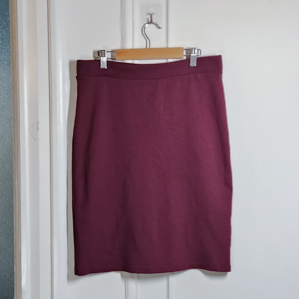 Banana Republic Burgundy Leisure Pencil Skirt